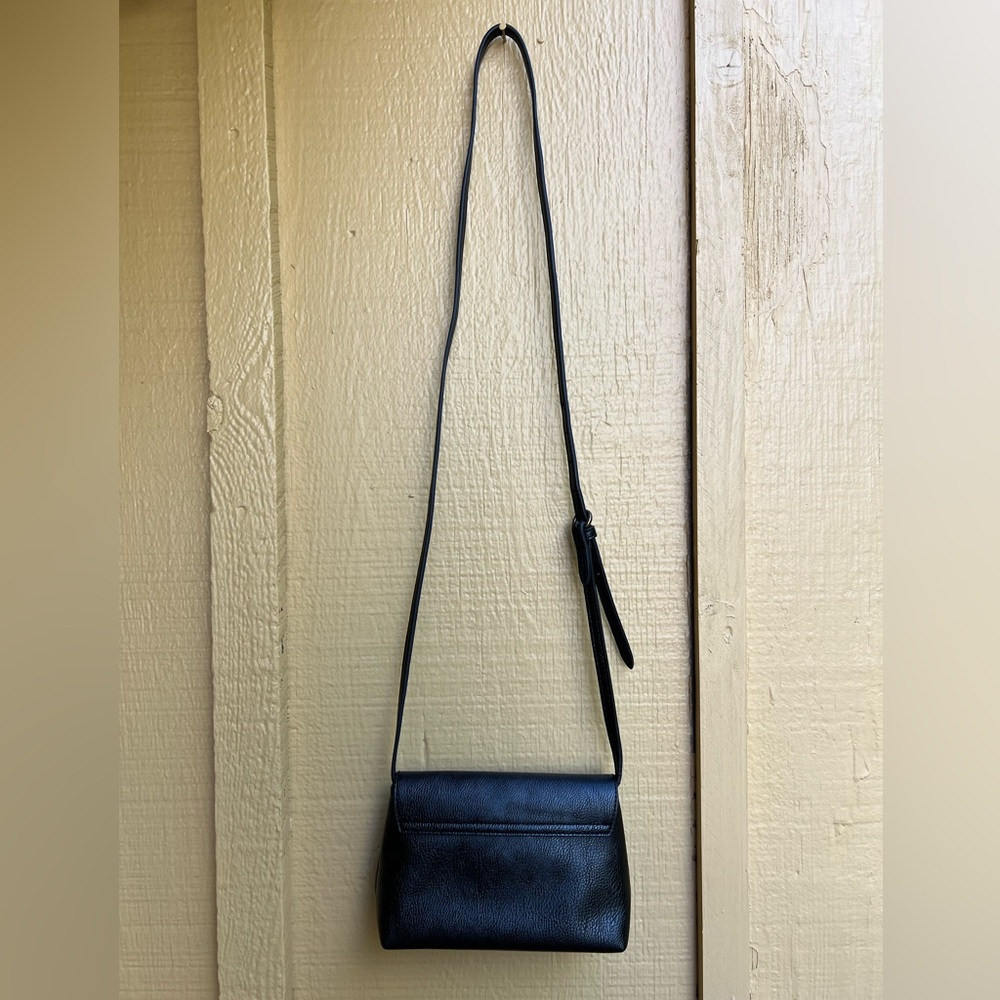 Small Black Universal Thread Crossbody Purse - image 4